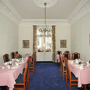 https://hotel-bei-der-esplanade.hamburg-hotels-de.com